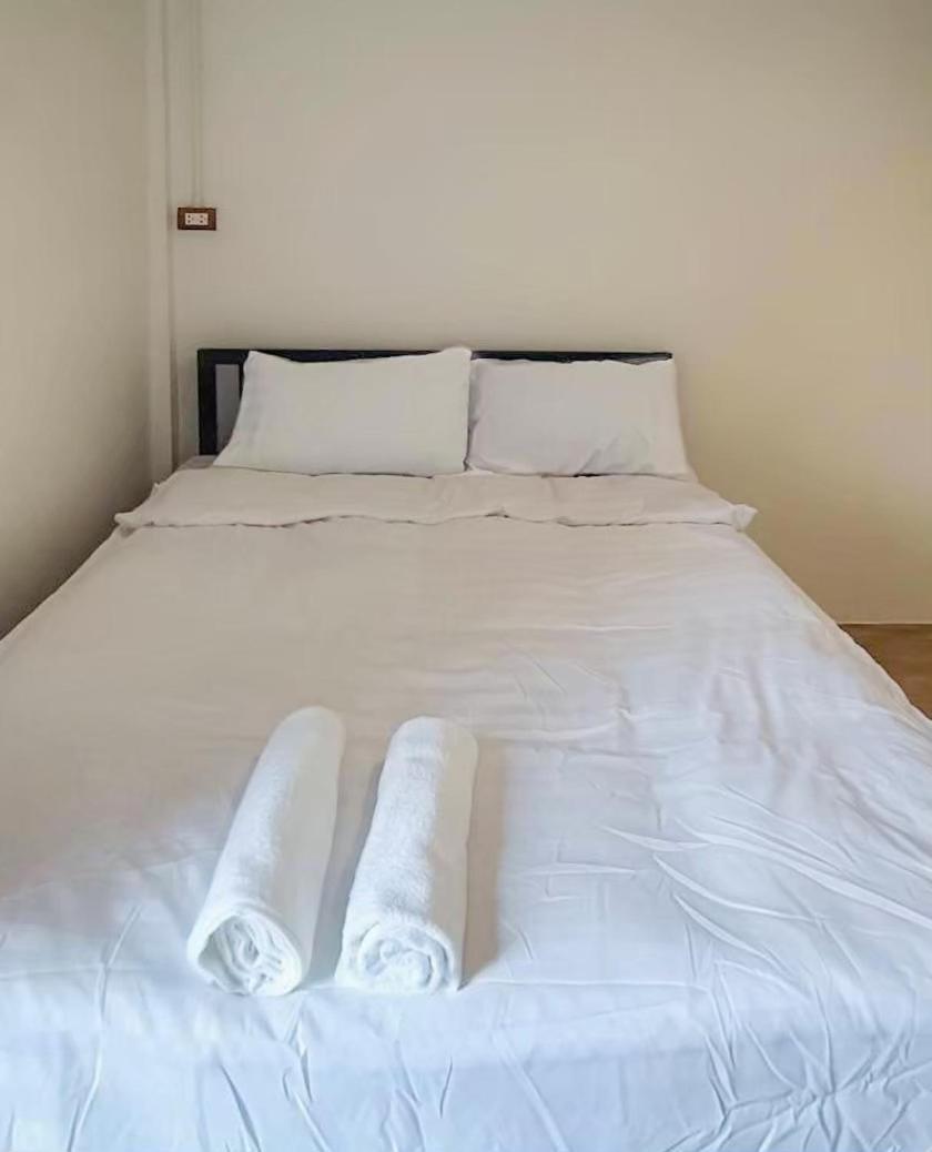 Chubby 9 Standard Apartment Ban Bang Phlat